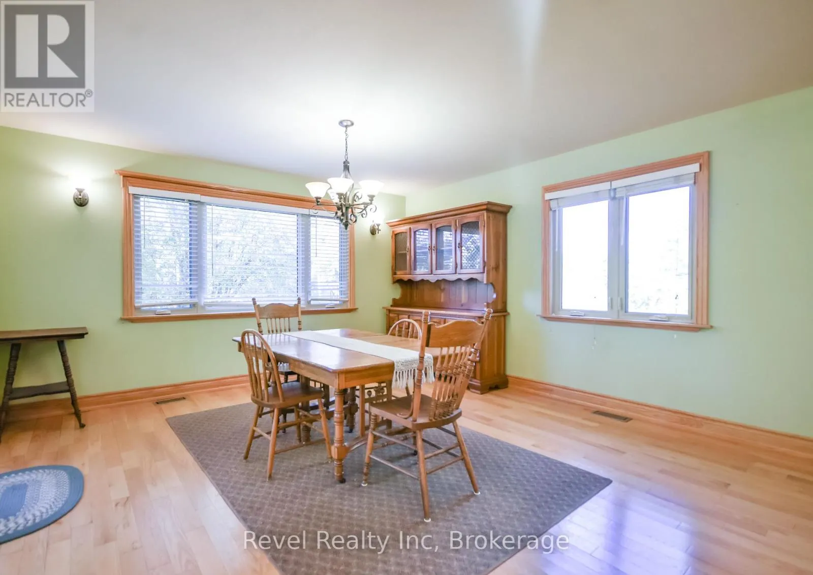 2362 TALL TREE LANE