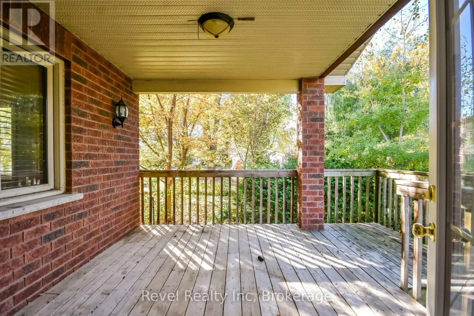 2362 TALL TREE LANE