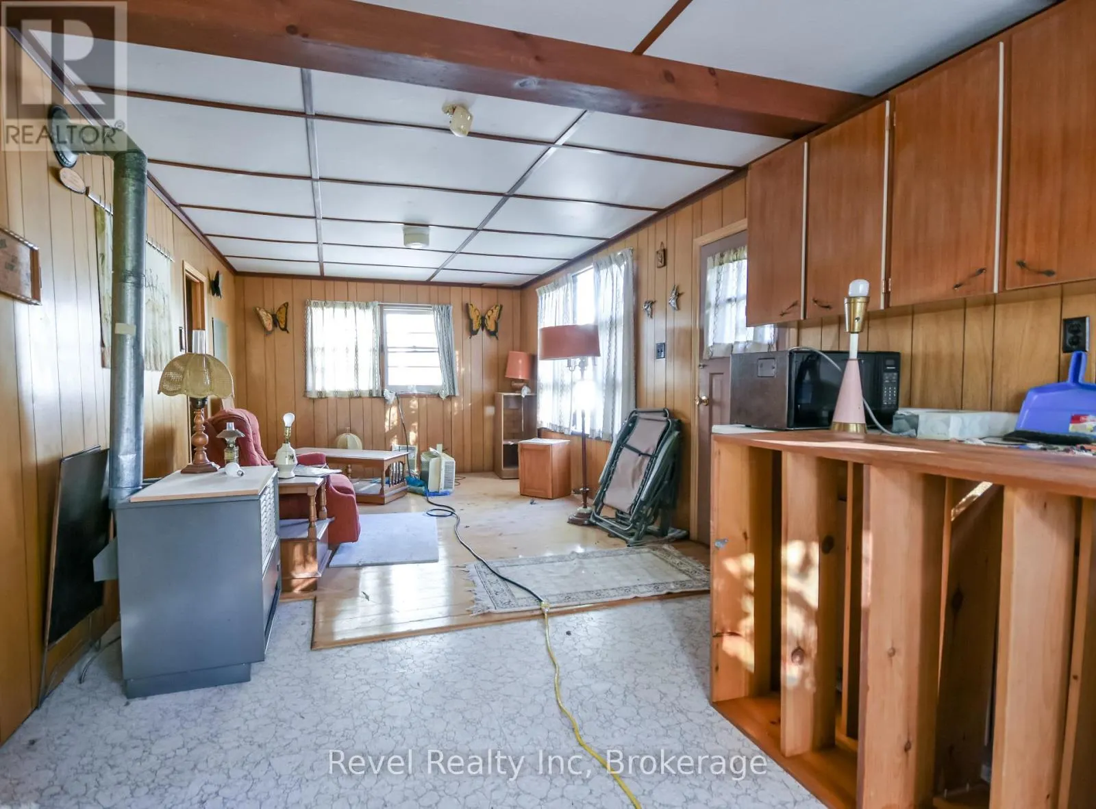2366 TALL TREE LANE