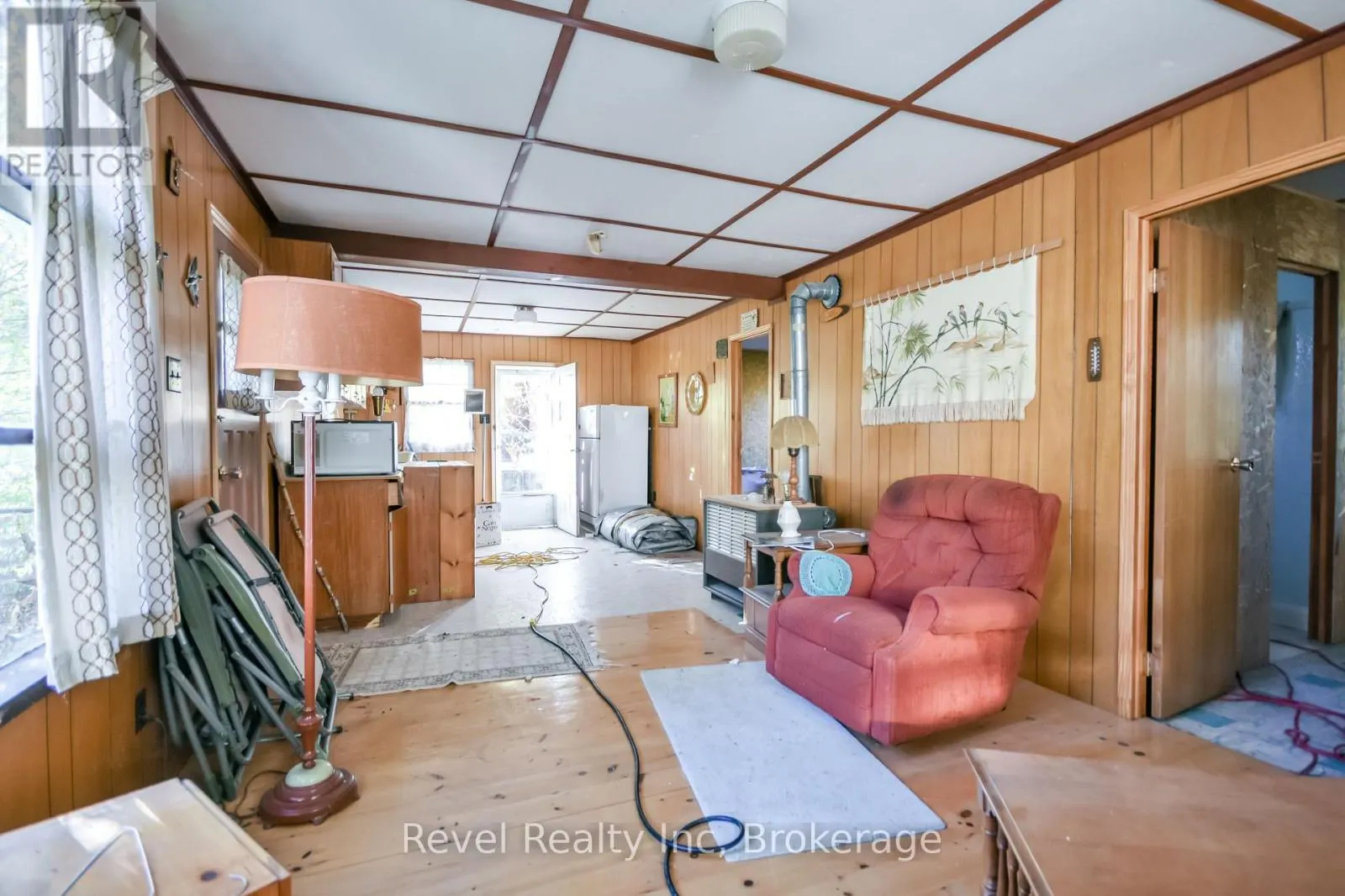 2366 TALL TREE LANE