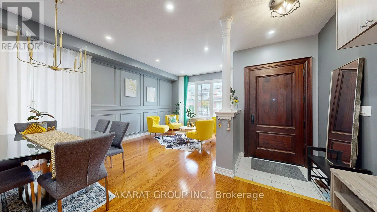 28 SAINT JAMES AVENUE