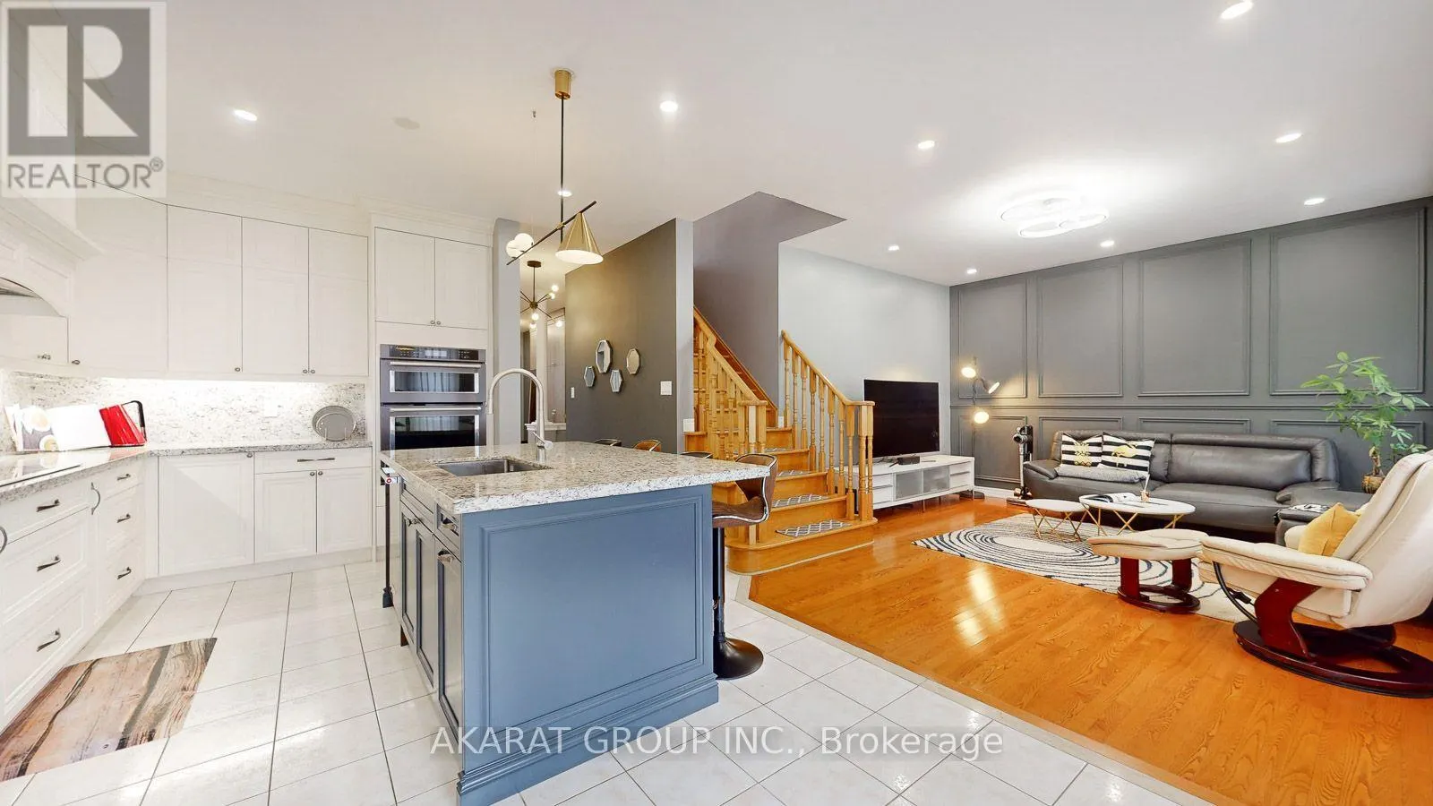 28 SAINT JAMES AVENUE