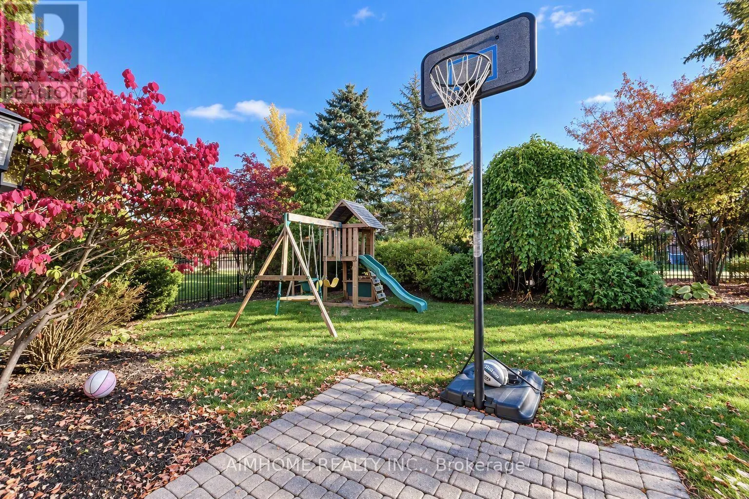 58 WINGATE CRESCENT