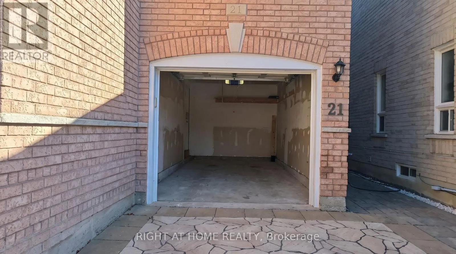 21 RUSSELL HILL ROAD