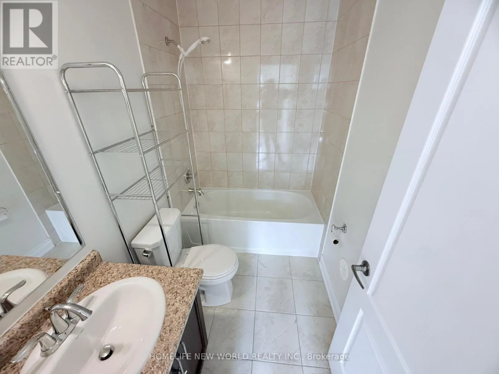 COACH HOUSE - 261 WILLIAM FORSTER ROAD