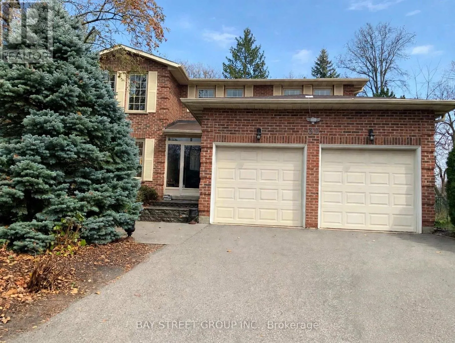 32 BARKER COURT