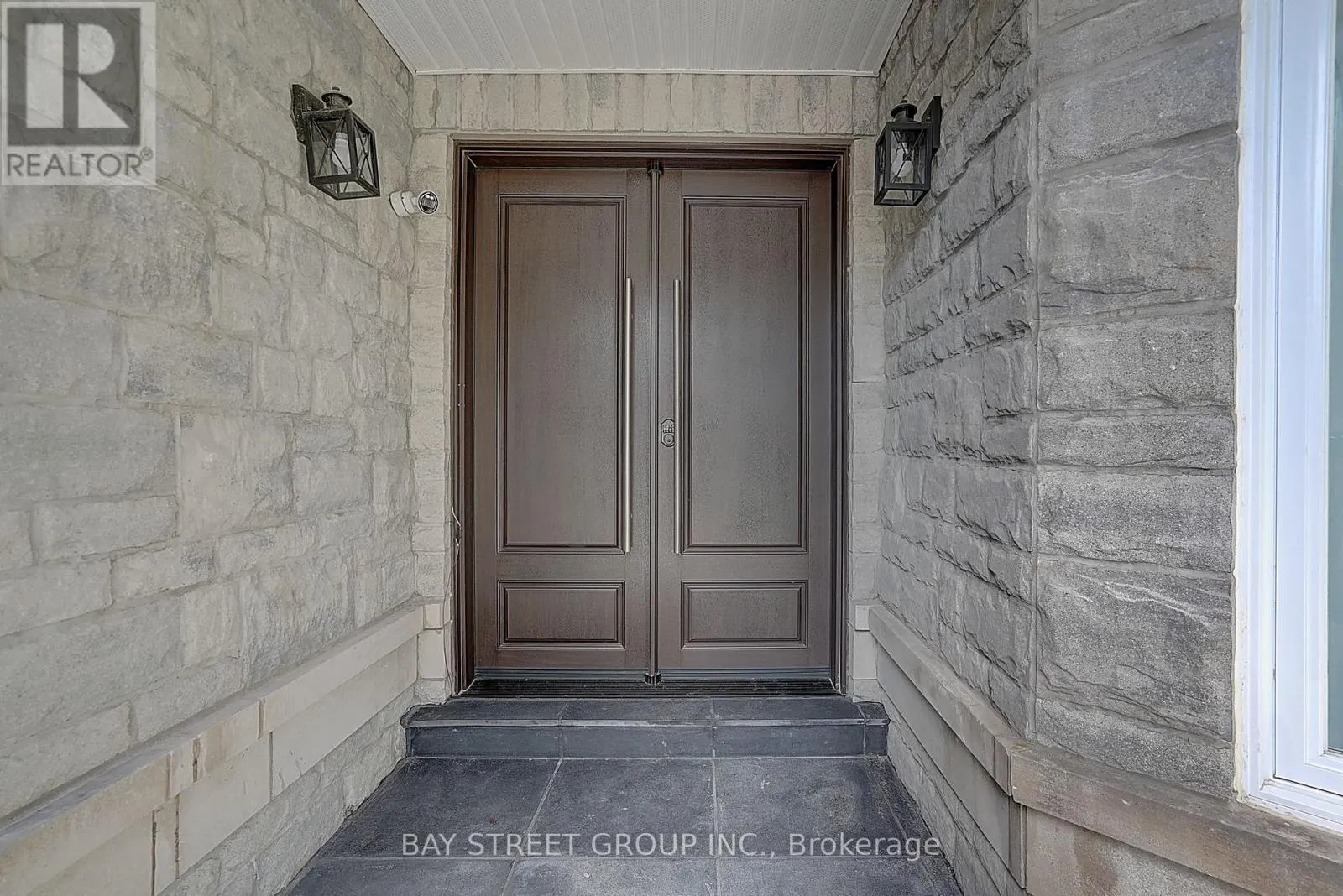 218 BOAKE TRAIL