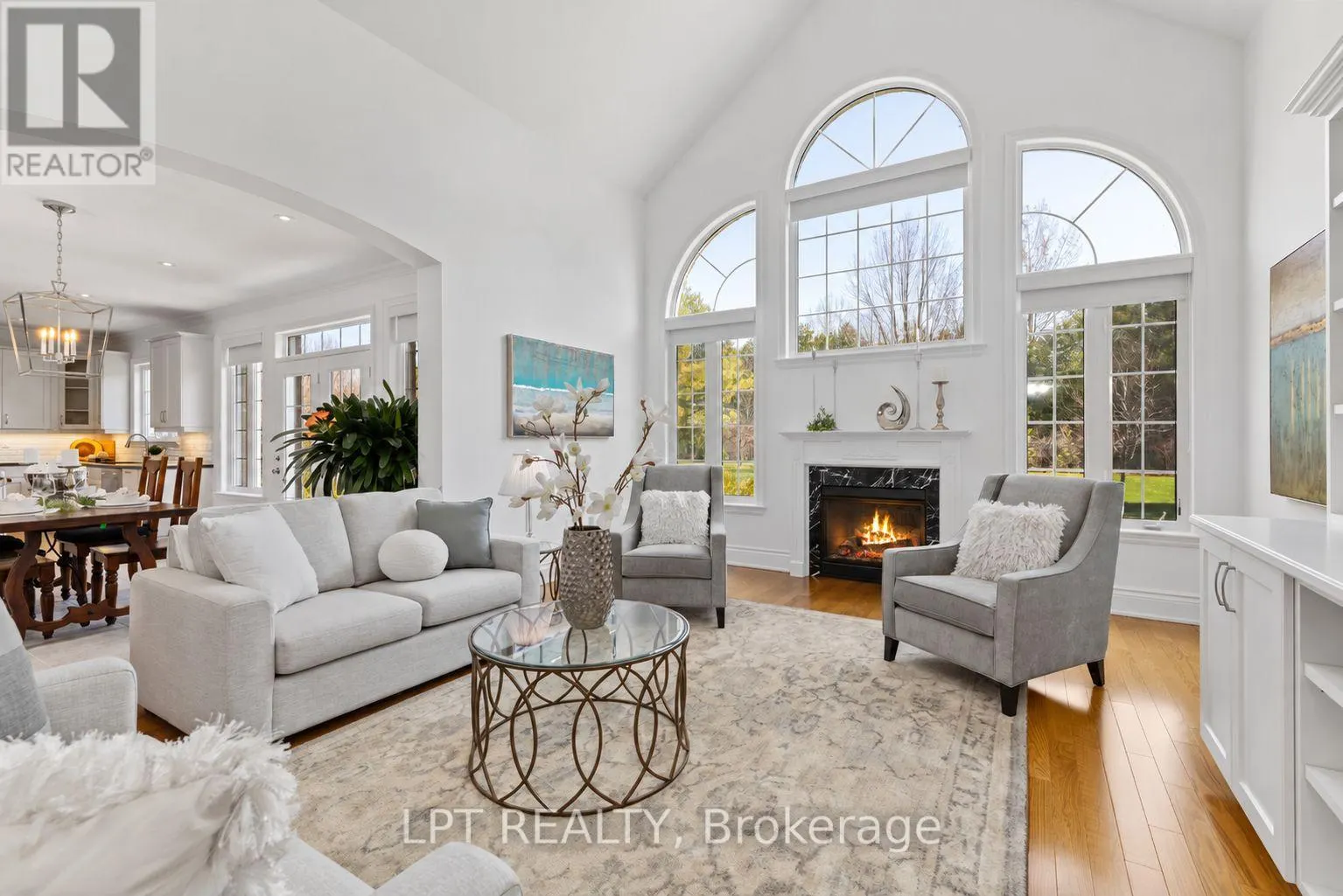 5 WOLFORD COURT
