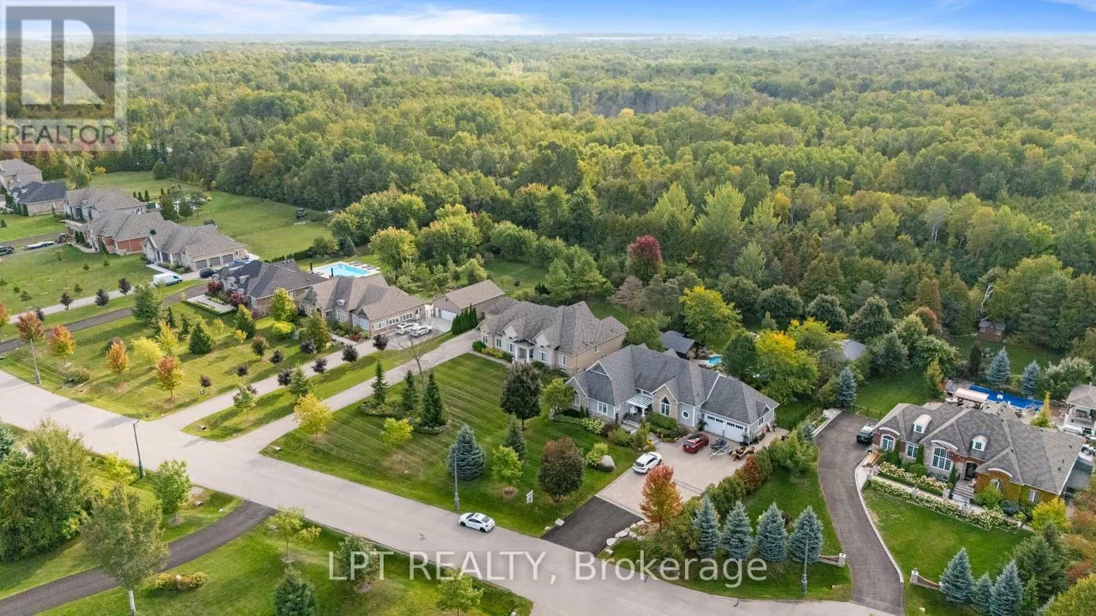 5 WOLFORD COURT