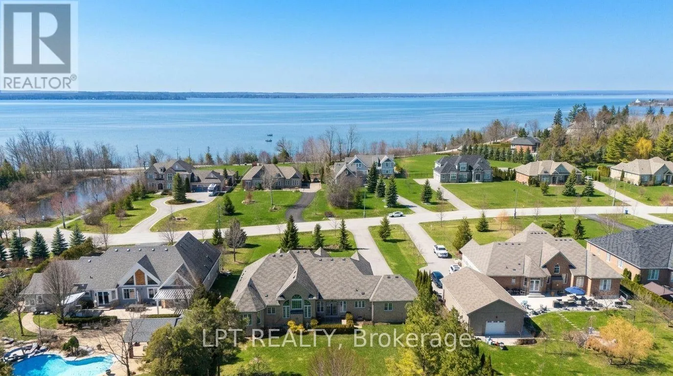 5 WOLFORD COURT