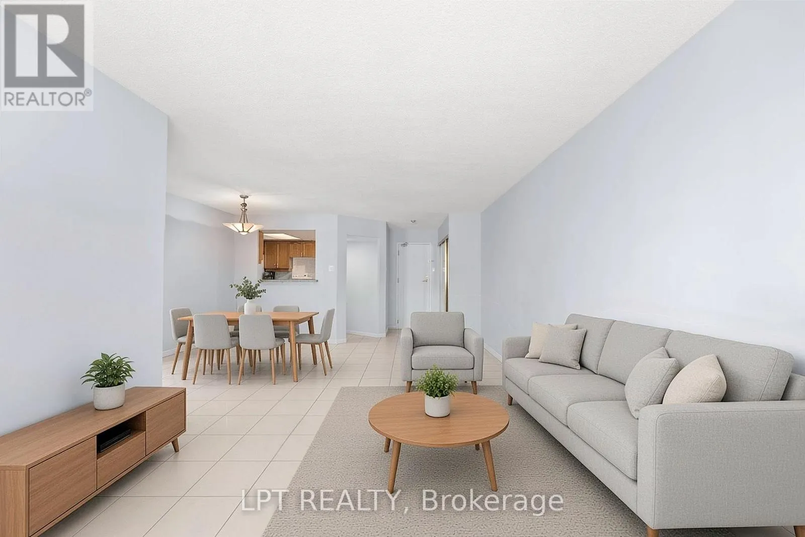 521 - 32 CLARISSA DRIVE