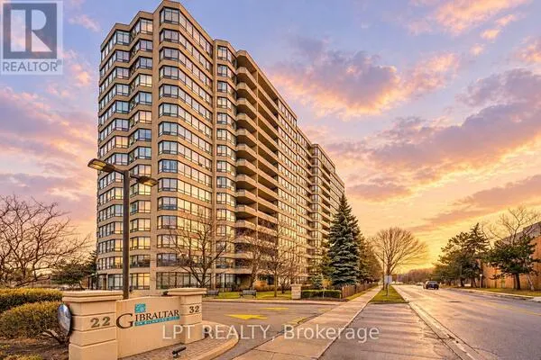 521 - 32 CLARISSA DRIVE