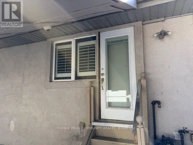 UNIT 1 BACK UNIT - 546 MAJOR MACKENZIE DRIVE E
