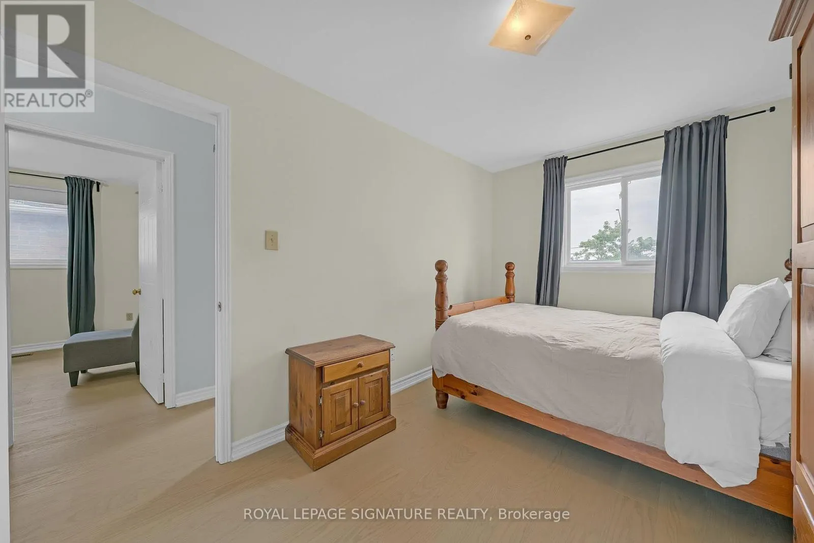 107 ROXBOROUGH LANE