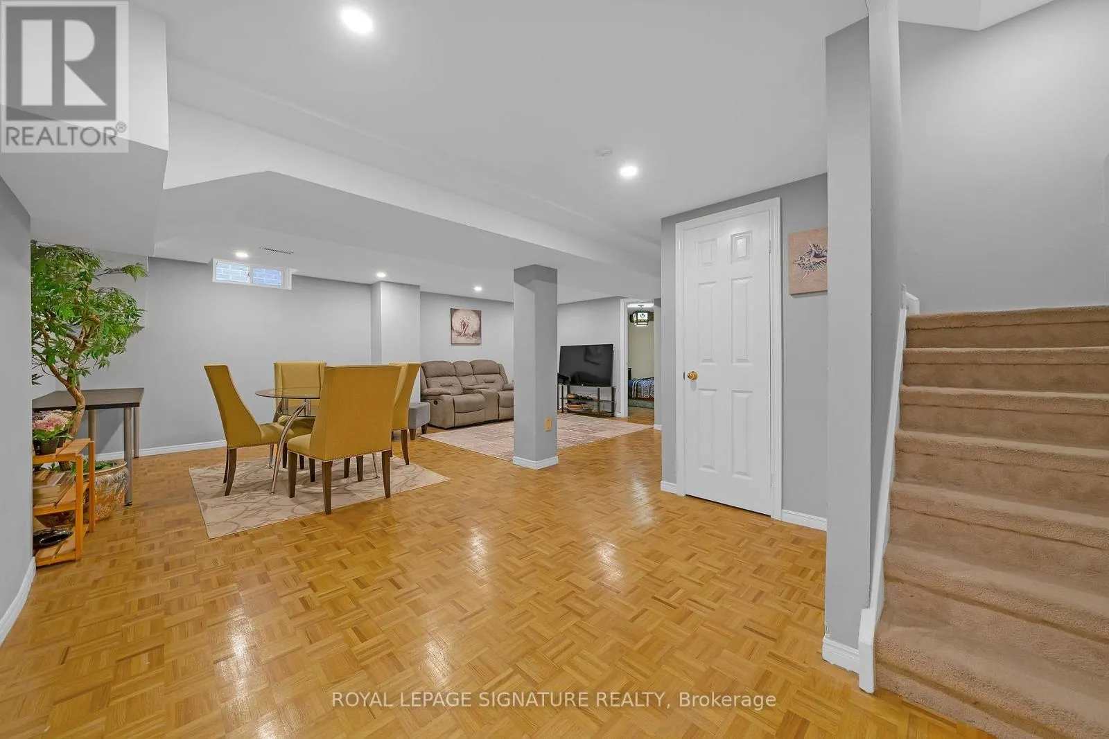 107 ROXBOROUGH LANE