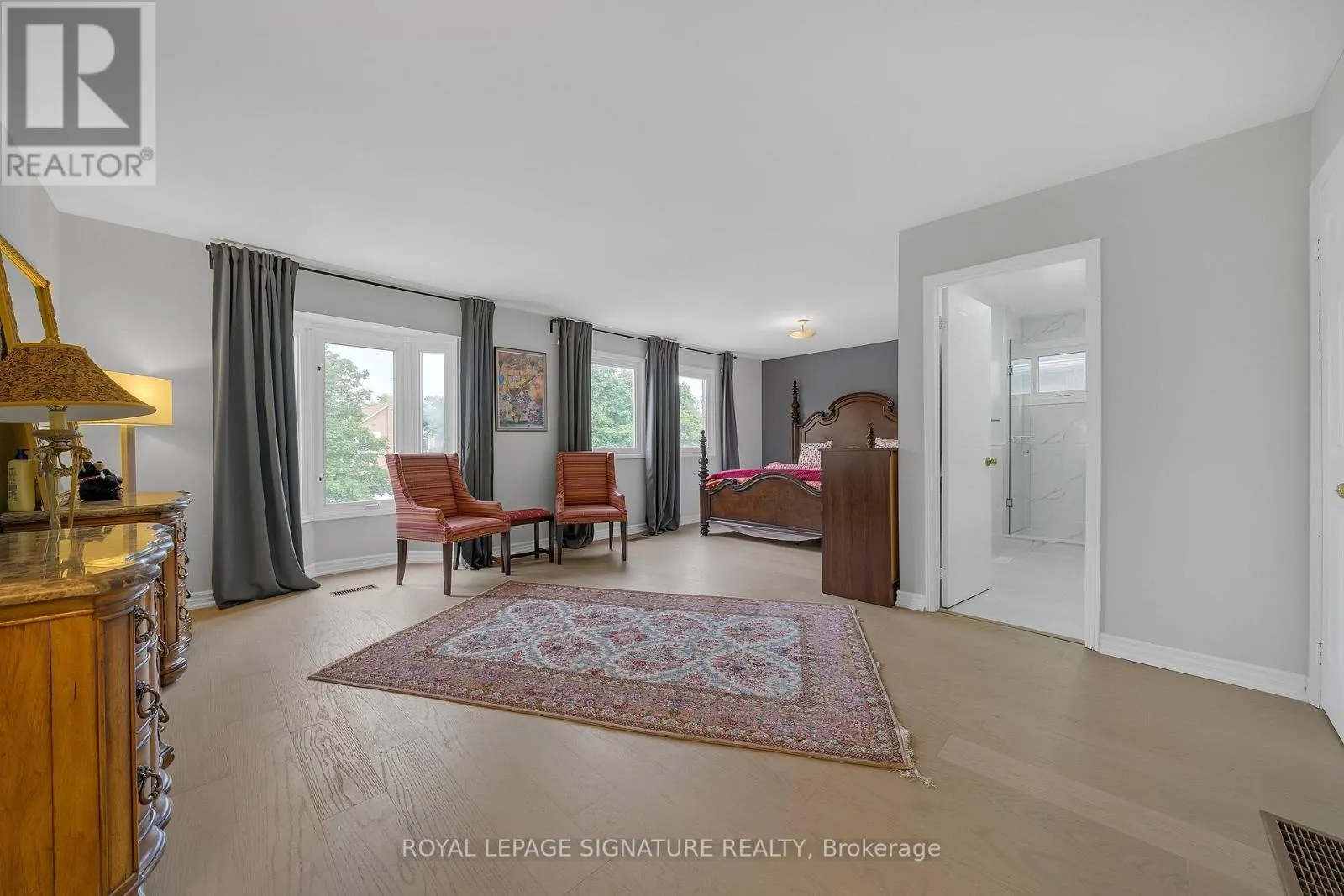 107 ROXBOROUGH LANE