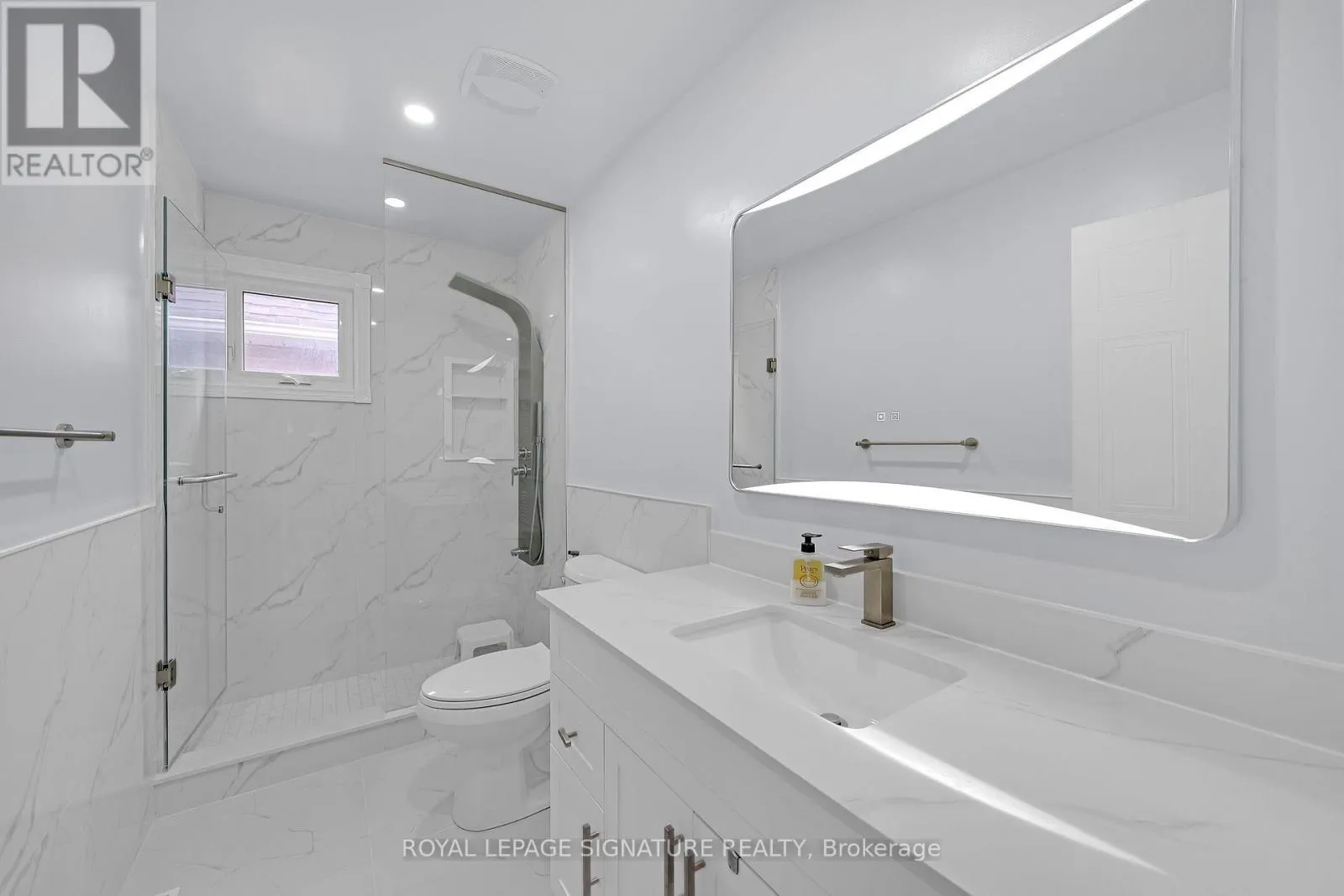 107 ROXBOROUGH LANE
