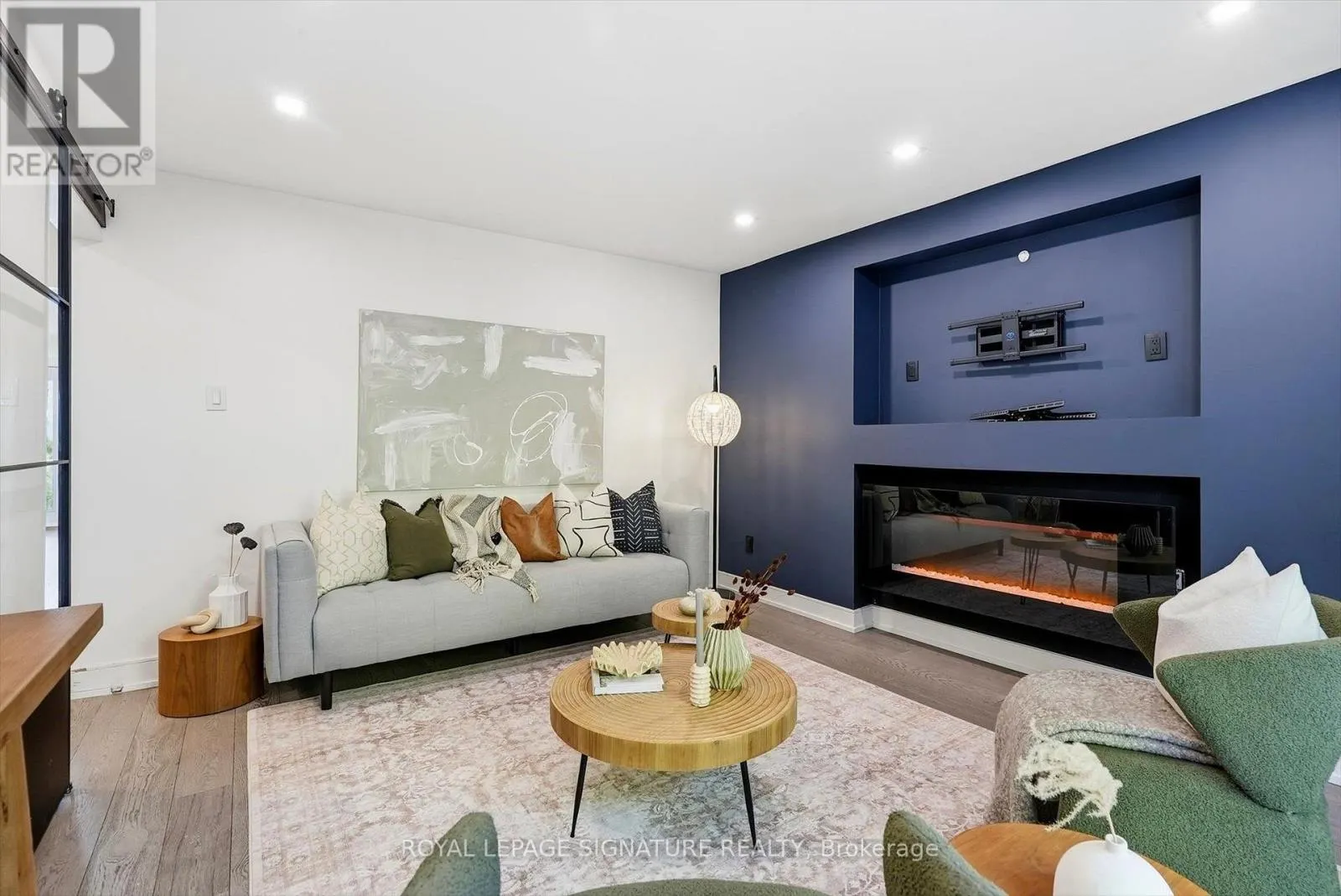 42 LILAC AVENUE