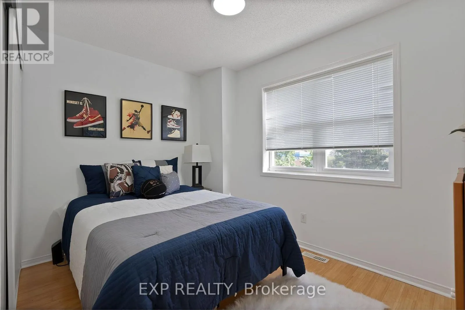 11 MAPLE PARK WAY