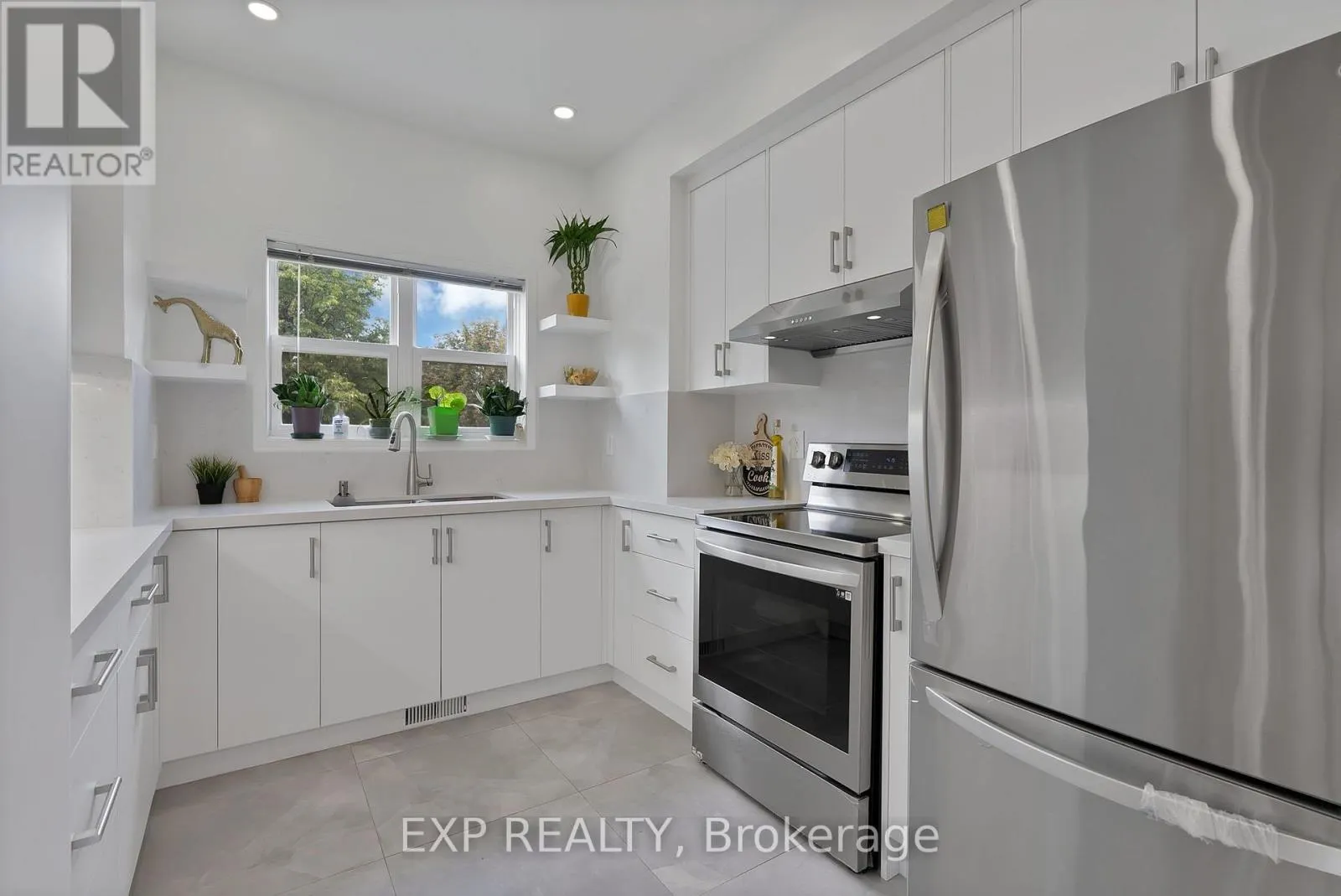 11 MAPLE PARK WAY