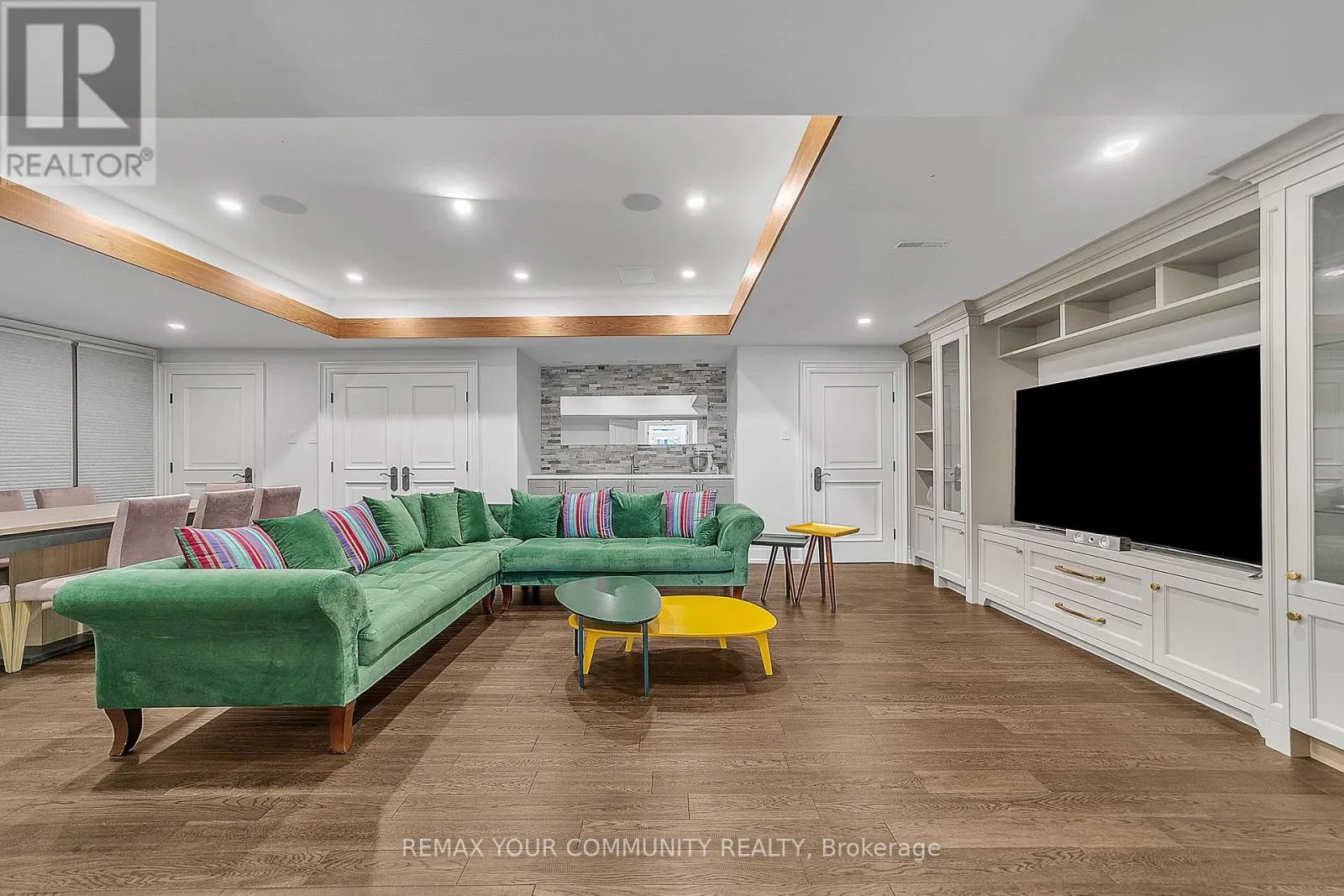 76 TRAILWOOD CRESCENT