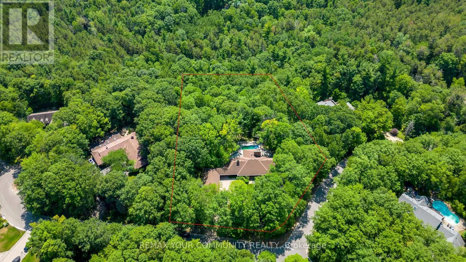 76 TRAILWOOD CRESCENT
