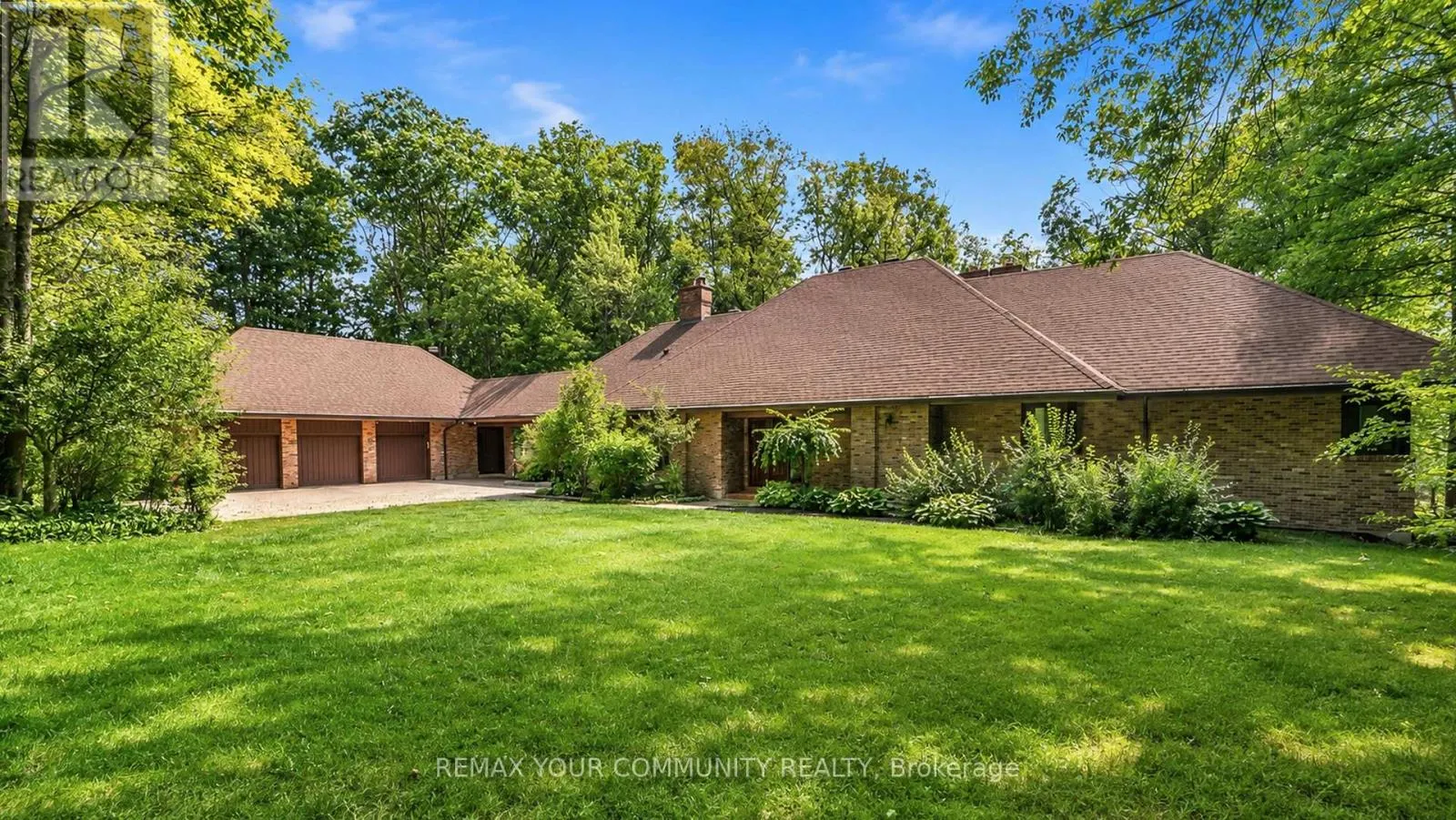 76 TRAILWOOD CRESCENT
