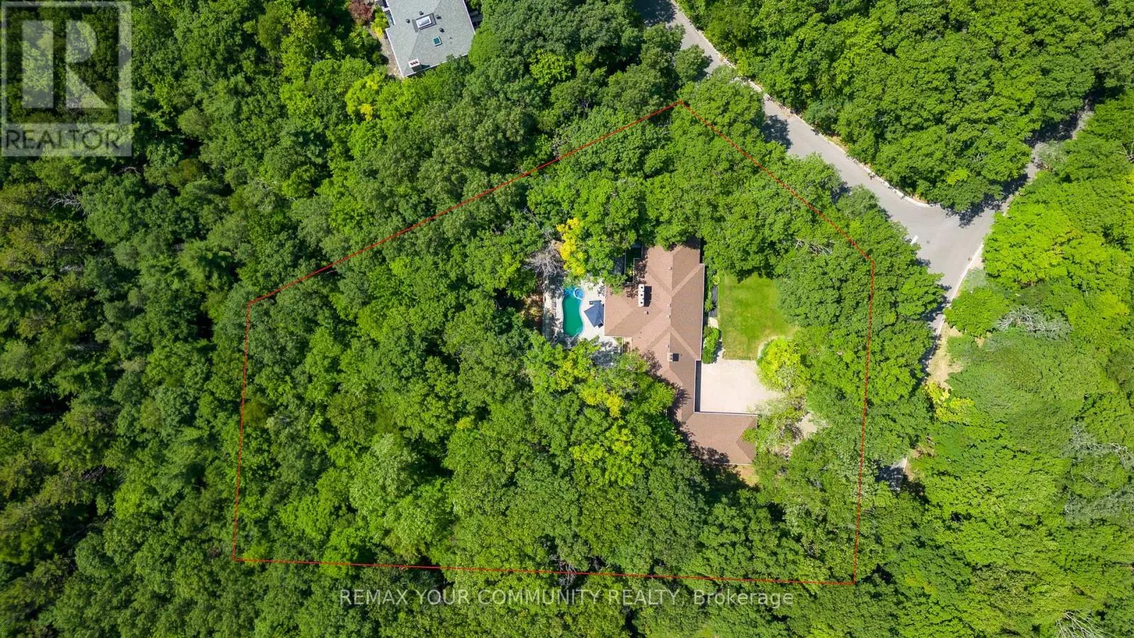 76 TRAILWOOD CRESCENT