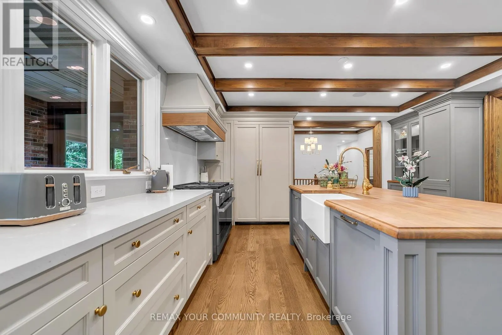 76 TRAILWOOD CRESCENT