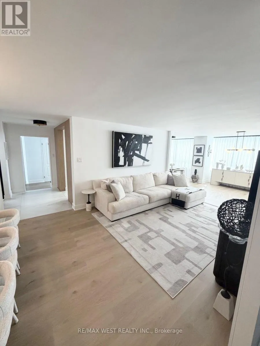 1408 - 7 TOWNSGATE DRIVE