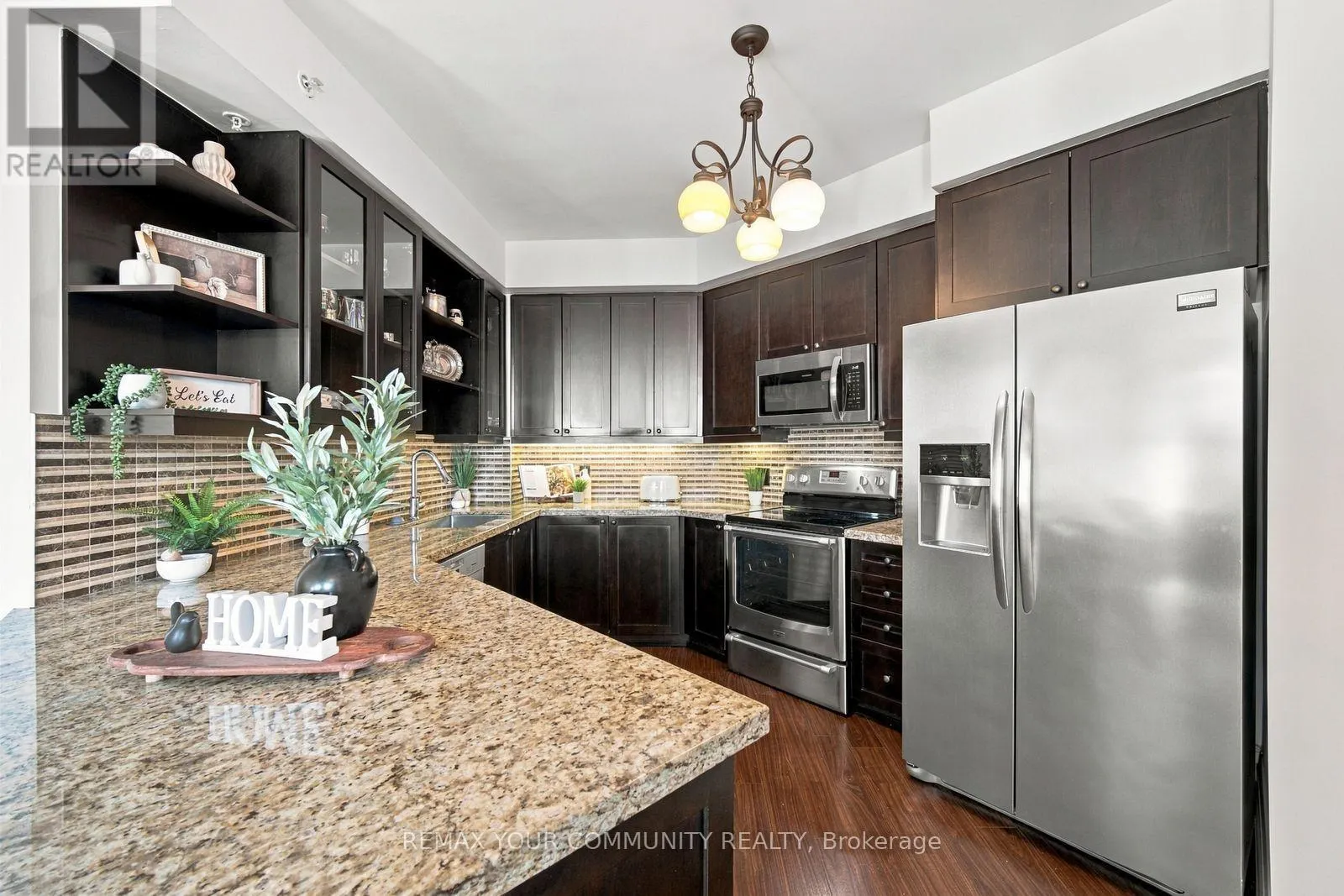 702 - 24 WOODSTREAM BOULEVARD
