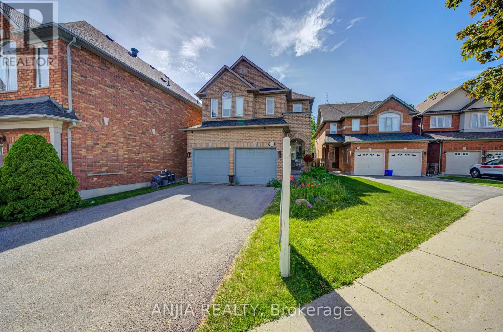 132 ESTATE GARDEN DRIVE