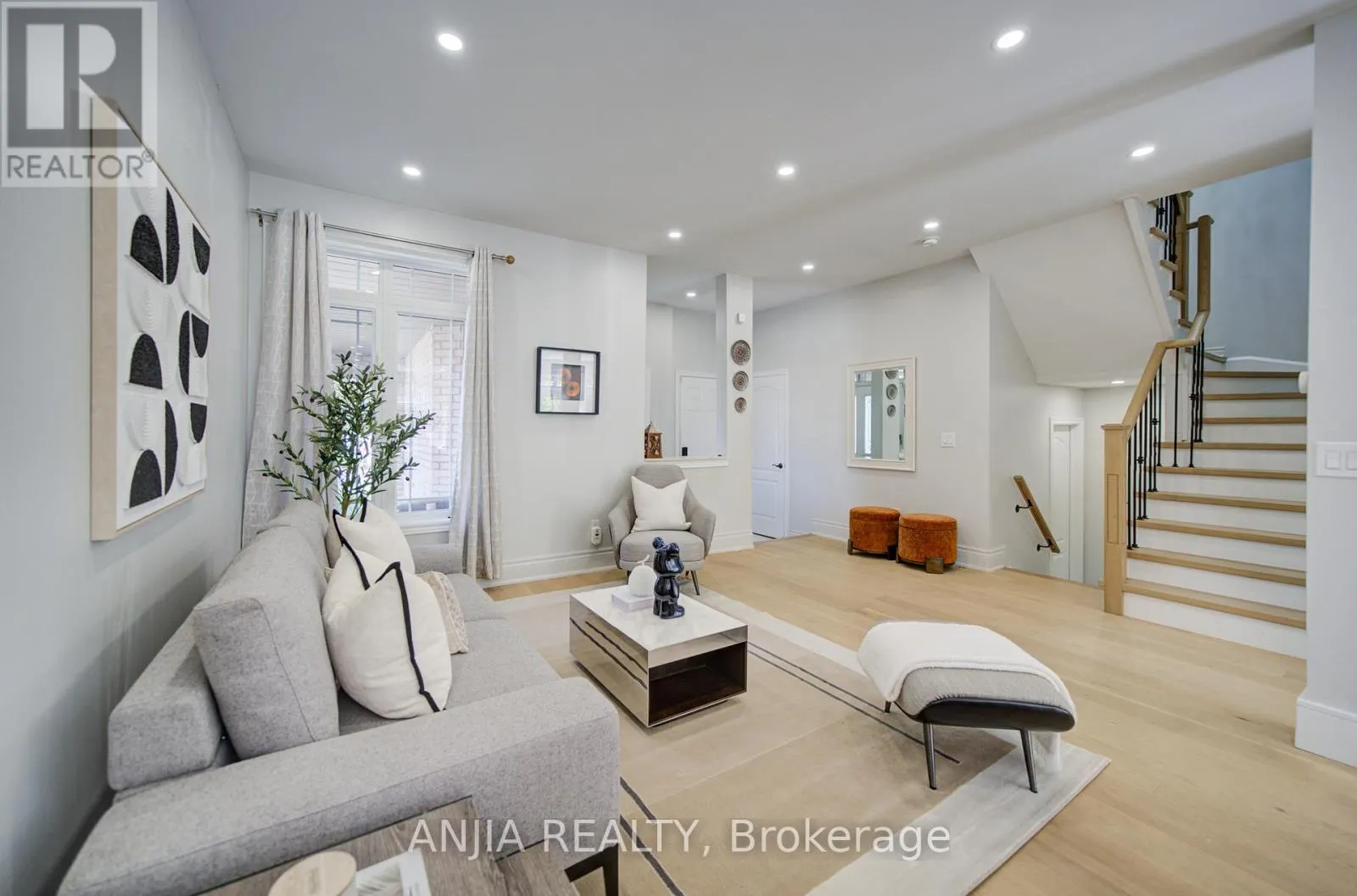 132 ESTATE GARDEN DRIVE