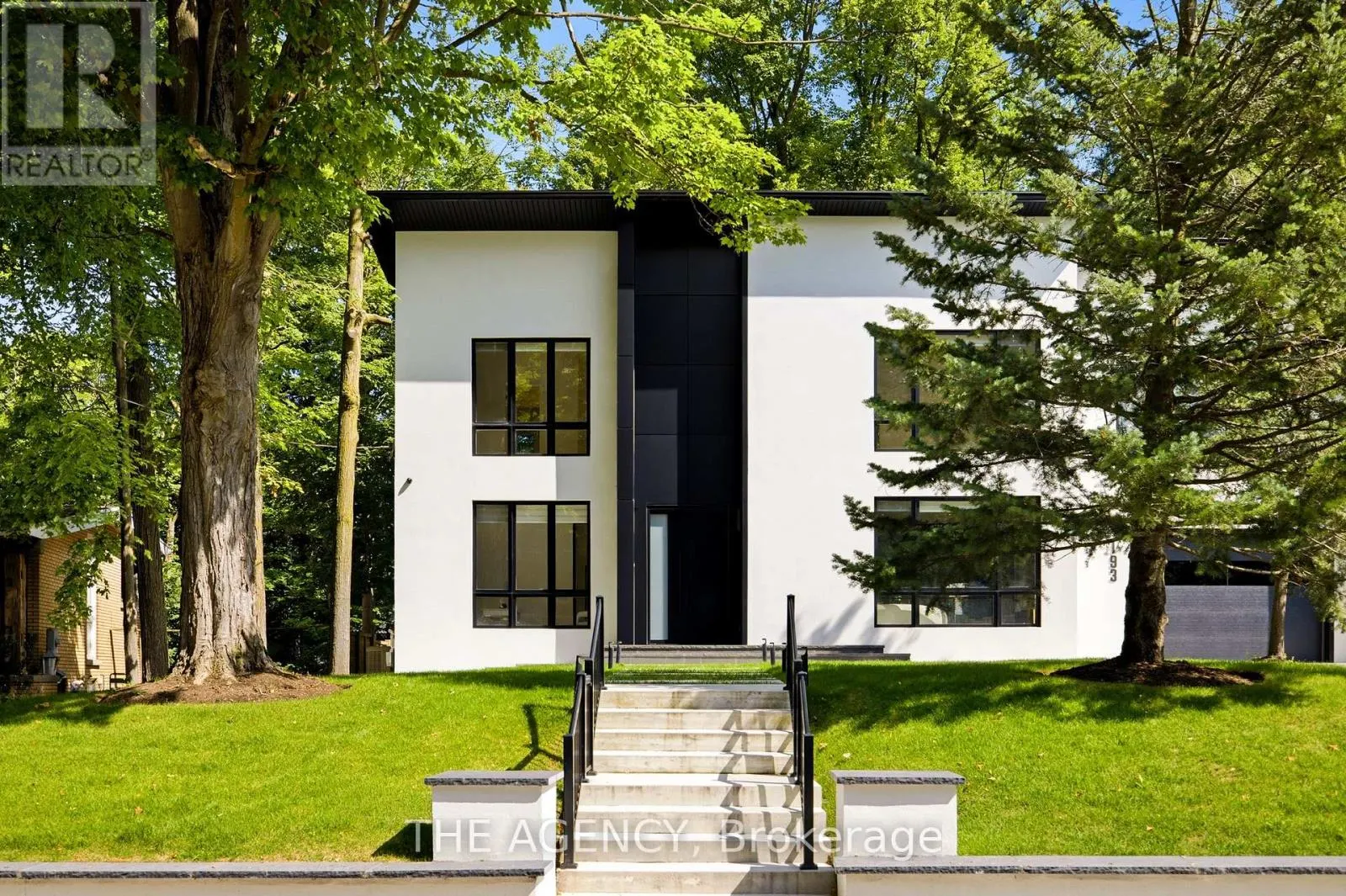 193 BEECHWOOD CRESCENT