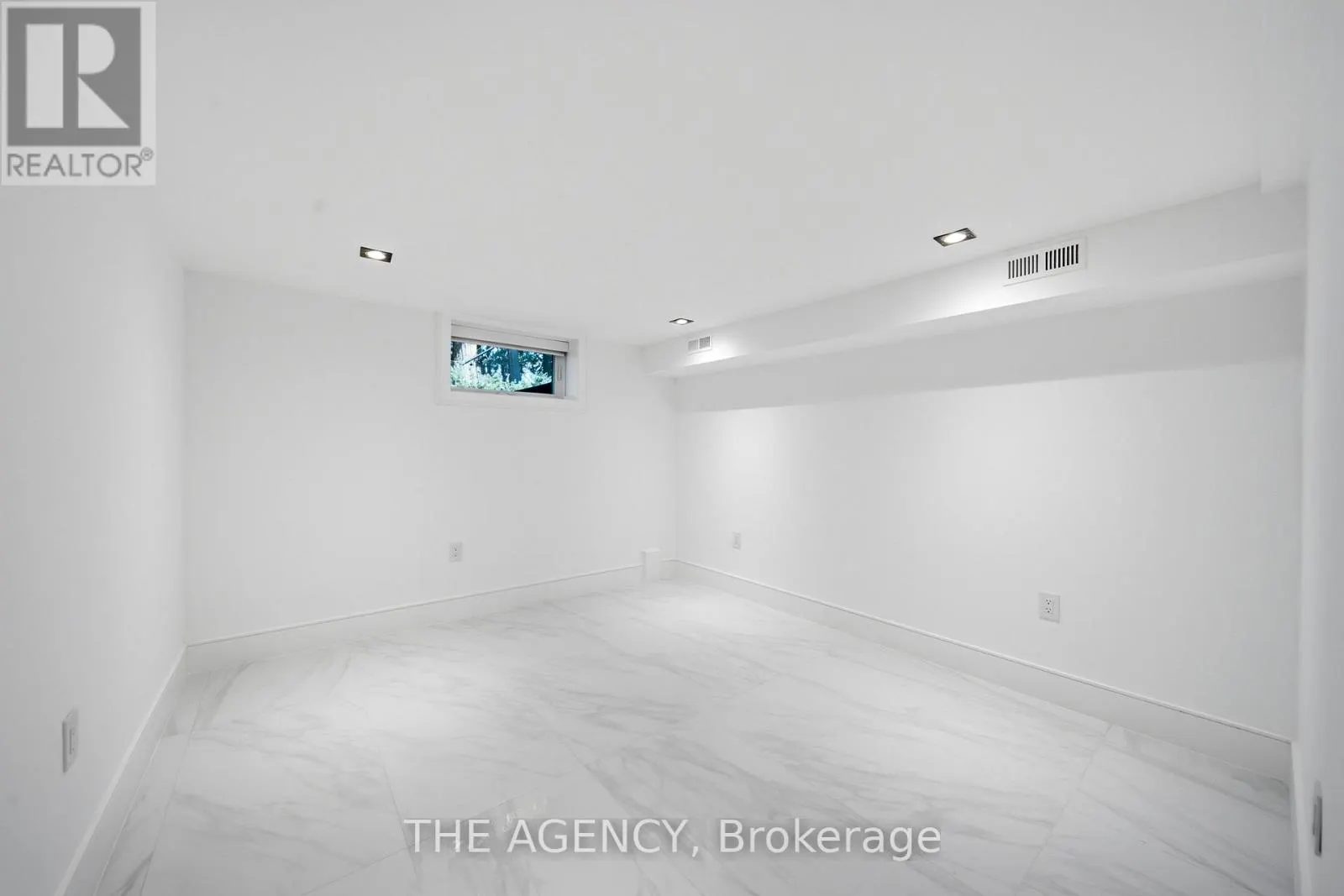 193 BEECHWOOD CRESCENT