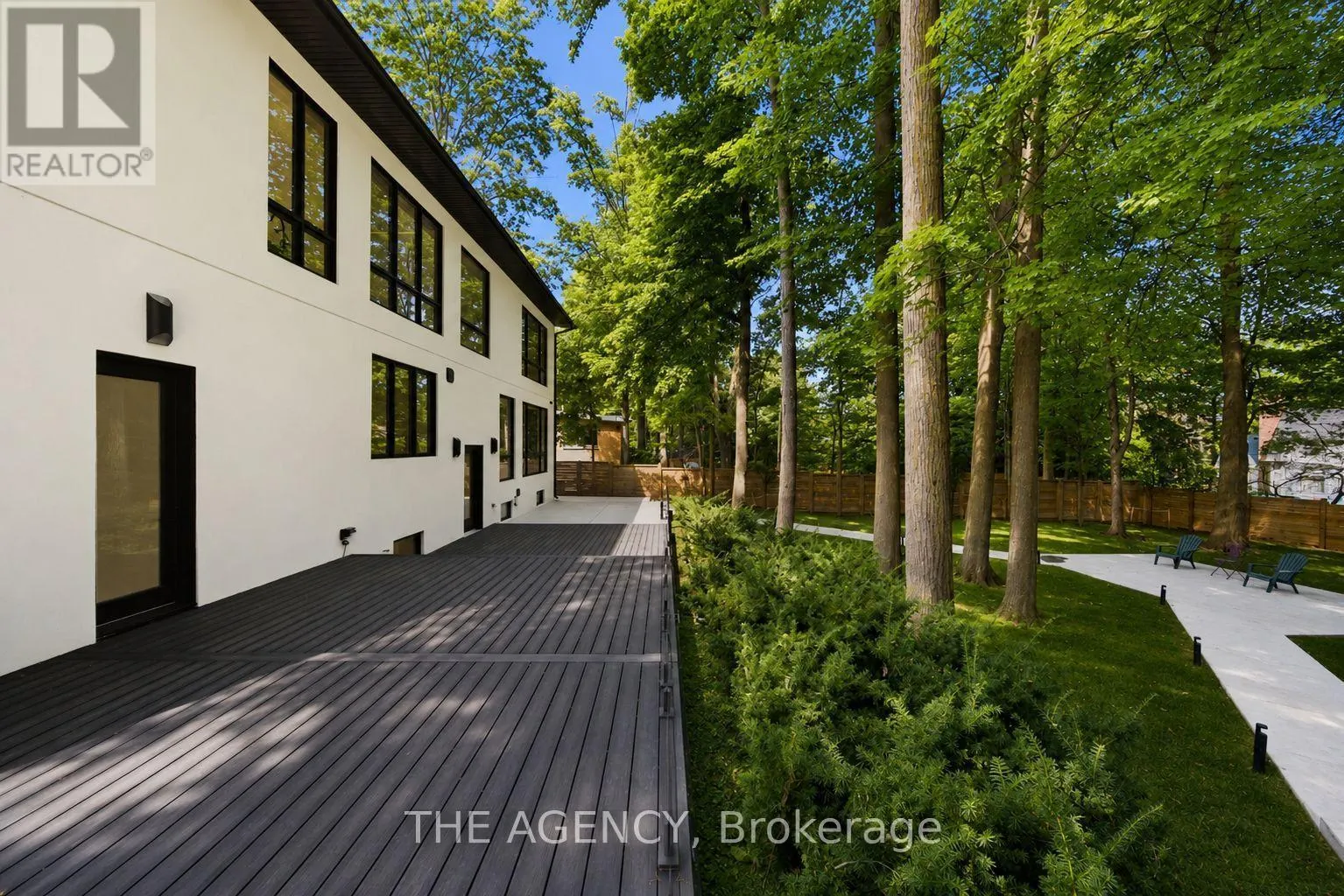 193 BEECHWOOD CRESCENT