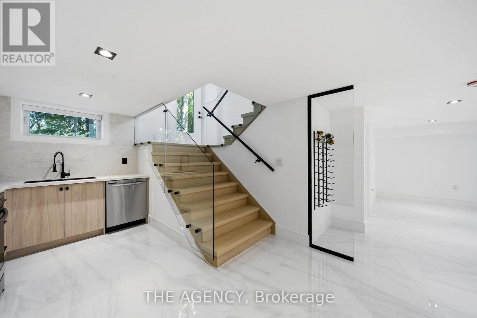 193 BEECHWOOD CRESCENT