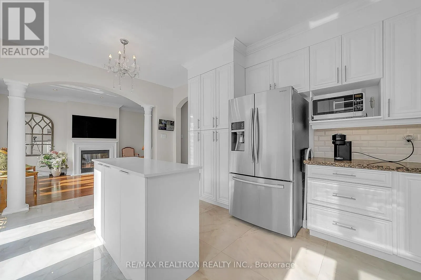 20 ROCK ELM COURT