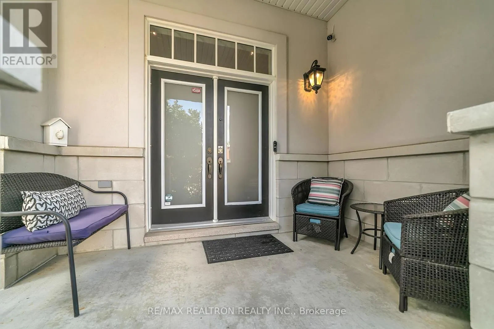 20 ROCK ELM COURT