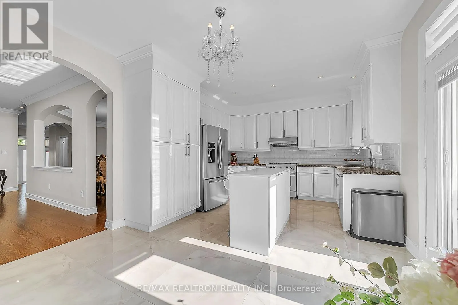 20 ROCK ELM COURT