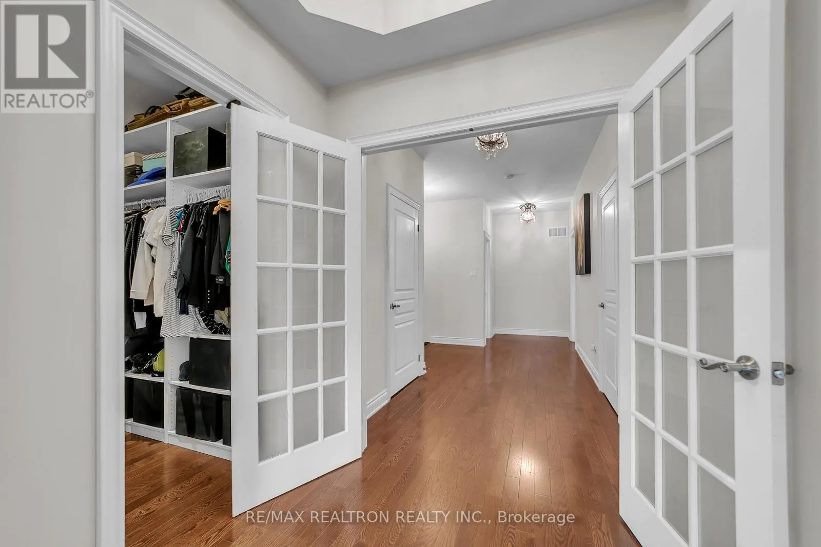 20 ROCK ELM COURT