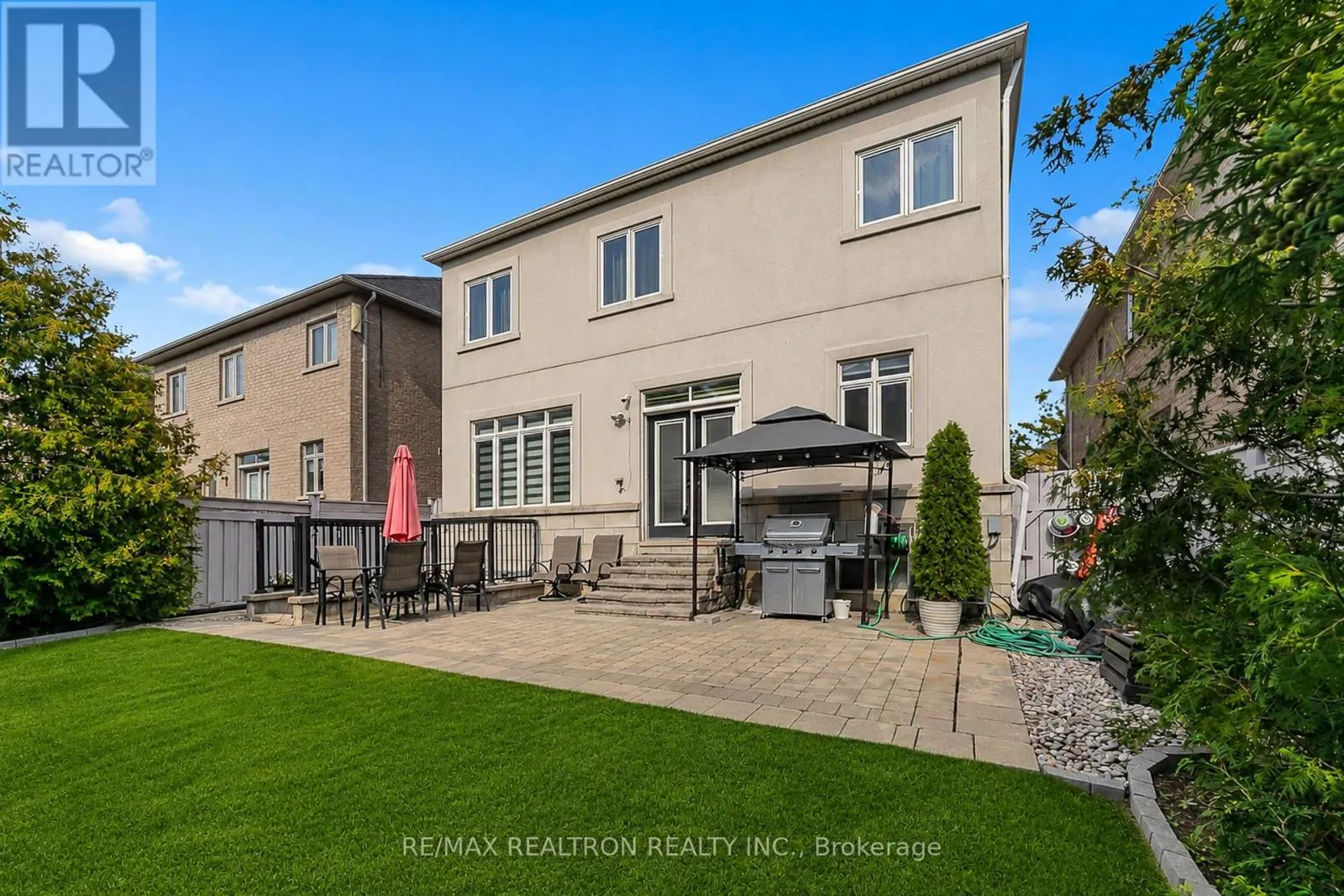 20 ROCK ELM COURT