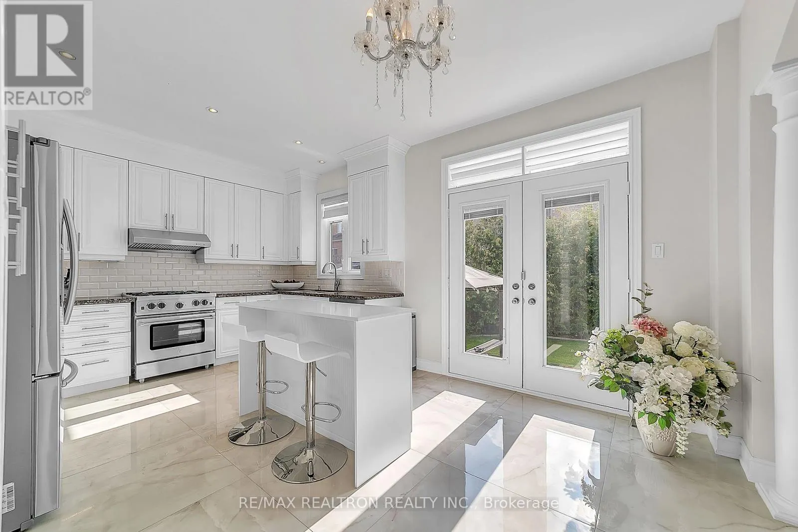 20 ROCK ELM COURT