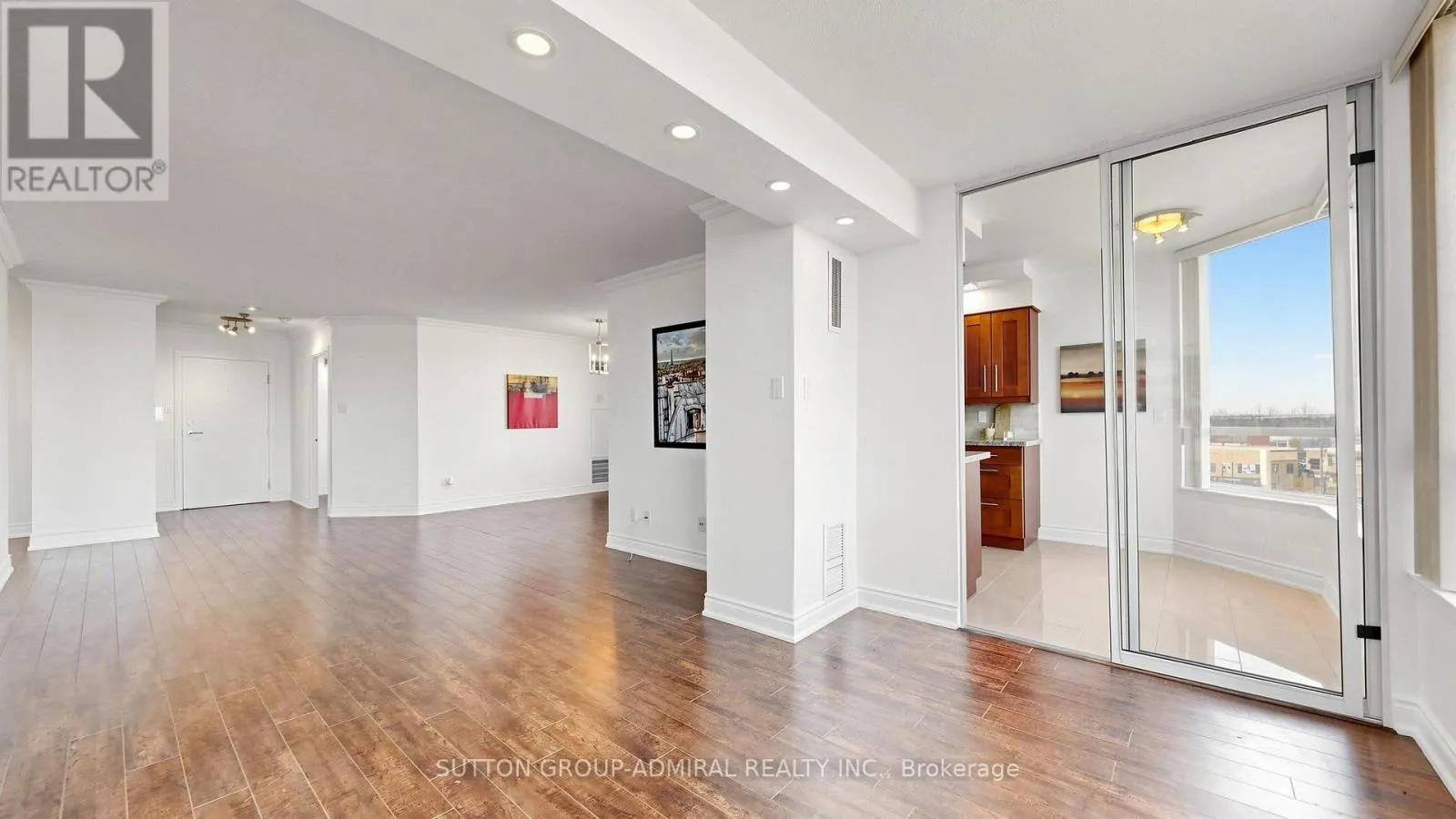 1001 - 120 PROMENADE CIRCLE