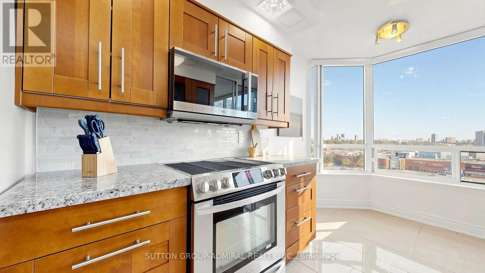 1001 - 120 PROMENADE CIRCLE