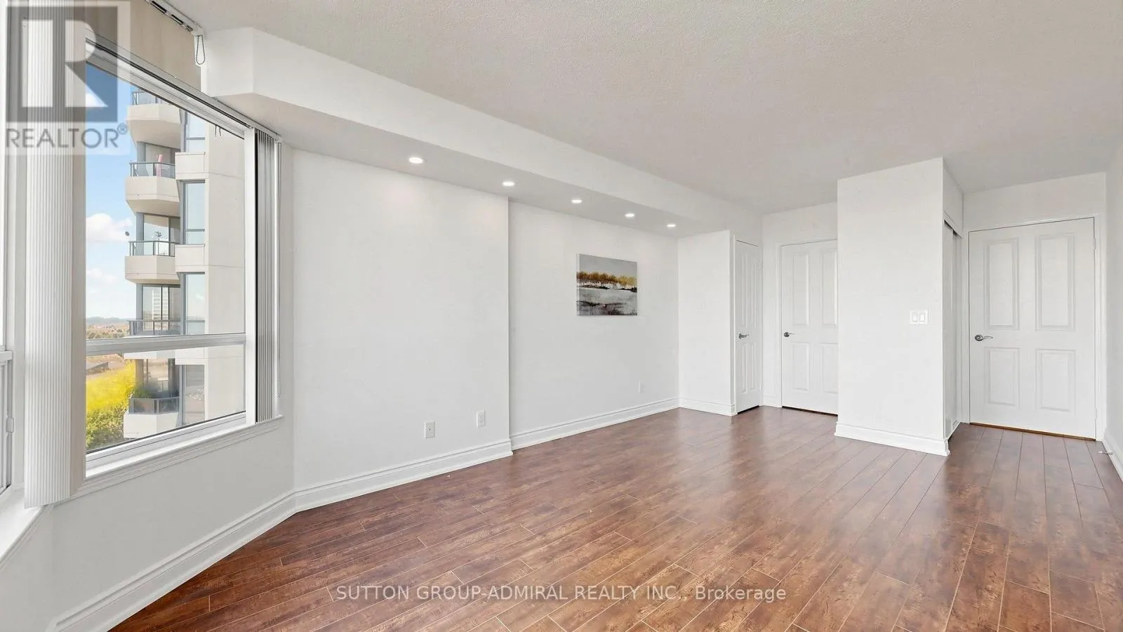 1001 - 120 PROMENADE CIRCLE