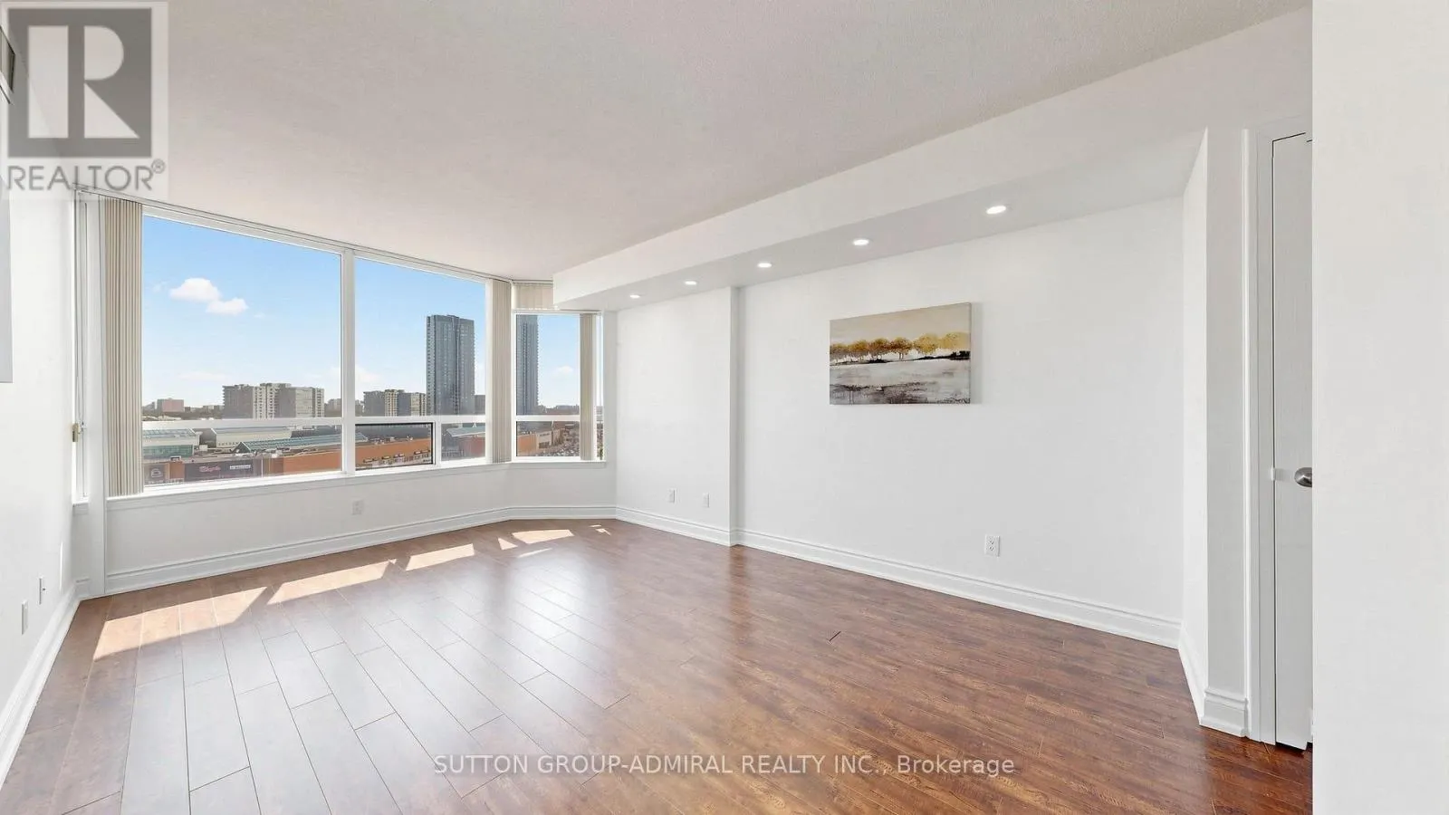 1001 - 120 PROMENADE CIRCLE
