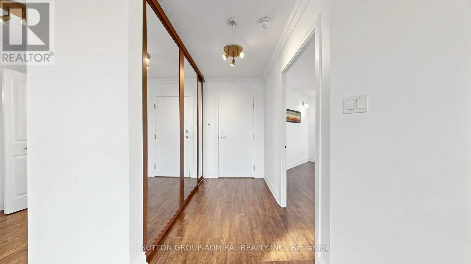 1001 - 120 PROMENADE CIRCLE