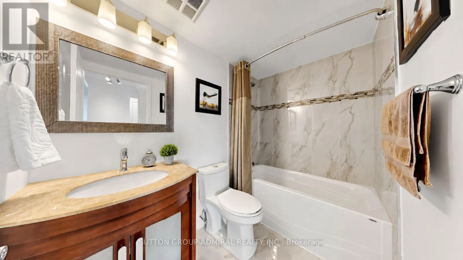 1001 - 120 PROMENADE CIRCLE