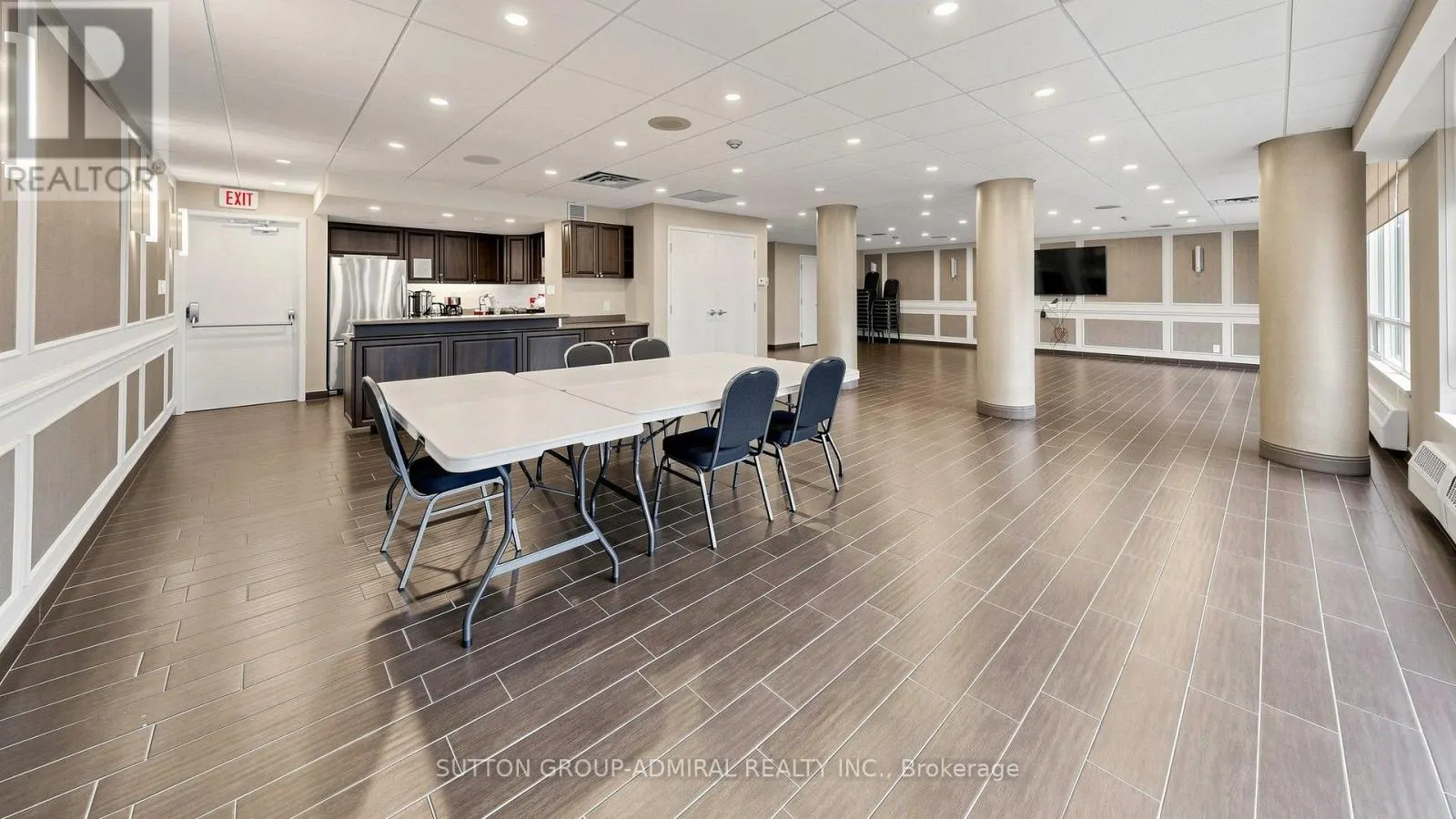 1001 - 120 PROMENADE CIRCLE
